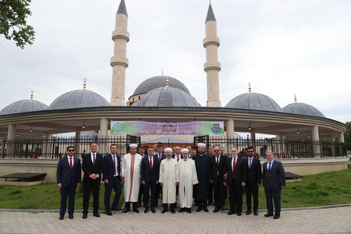 Diyanet İşleri Başkanı Erbaş, Bulgaristan  Başmüftülüğü’nü ziyaret etti