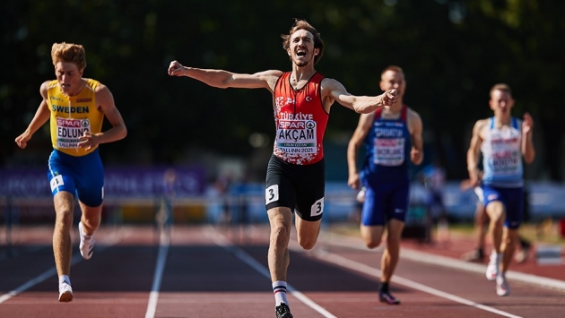 Berke Akçam 400 metre engellide Avrupa şampiyonu oldu