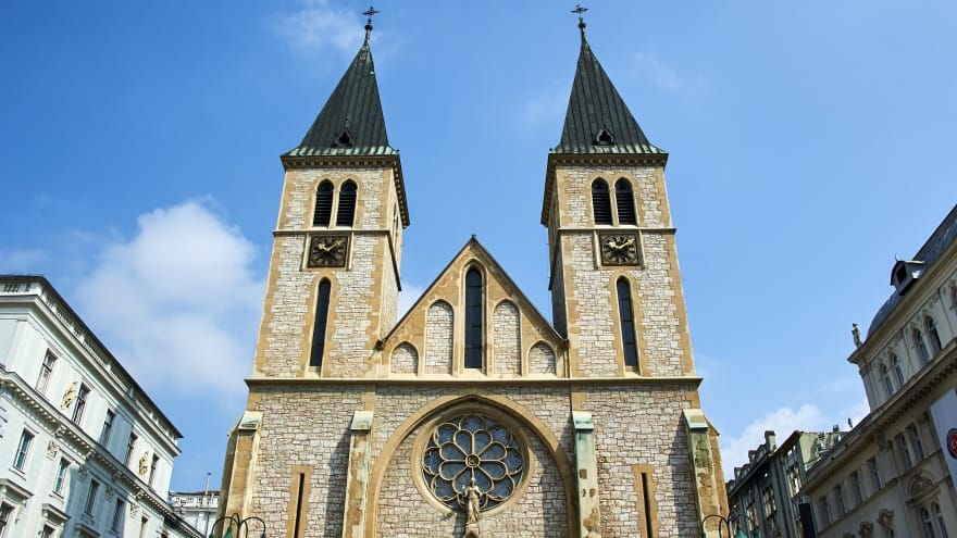 Saraybosna Katedrali Saraybosna'da ne yapılır?