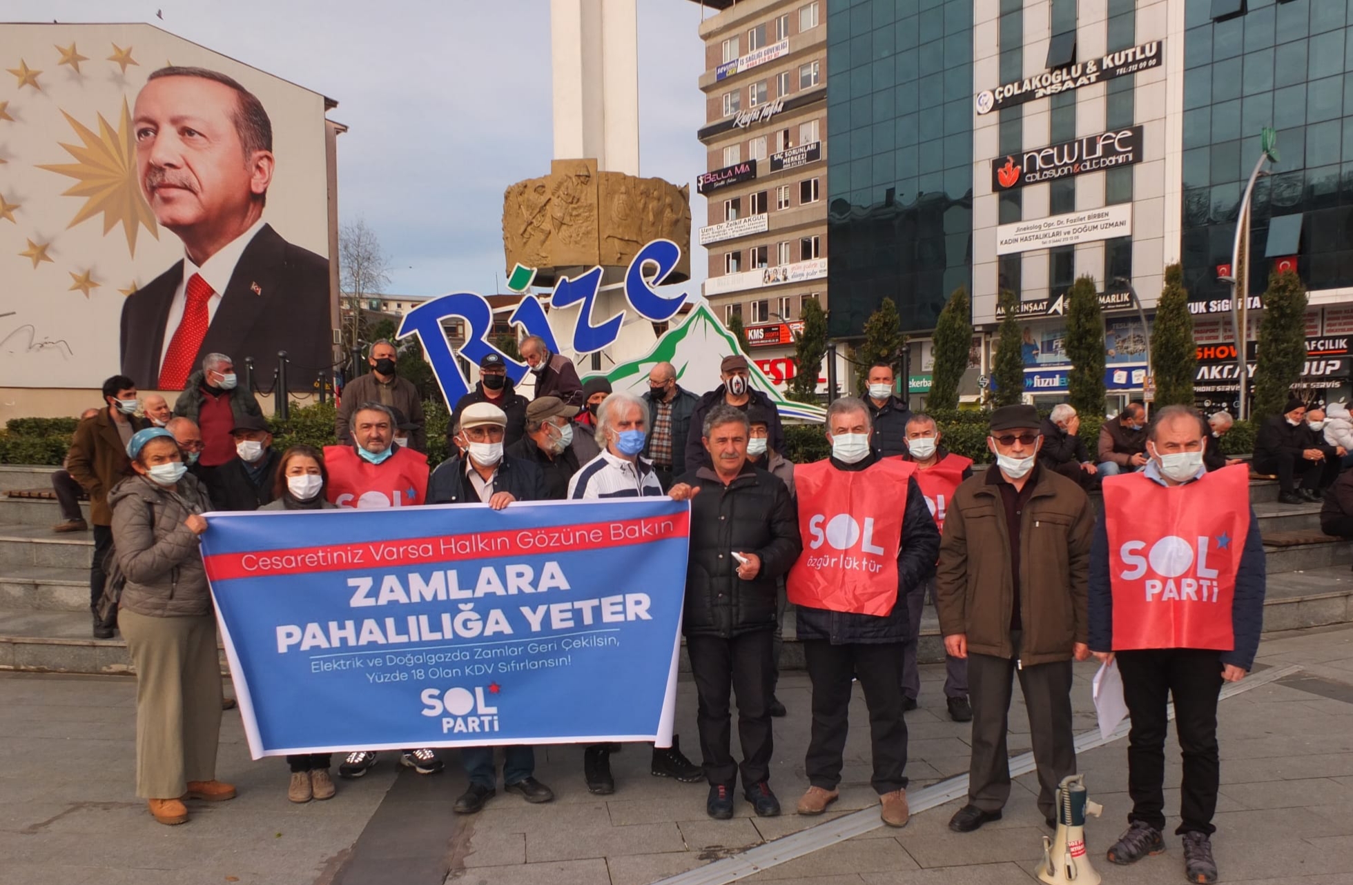 Sol parti Rize’de yüksek zamları protesto etti