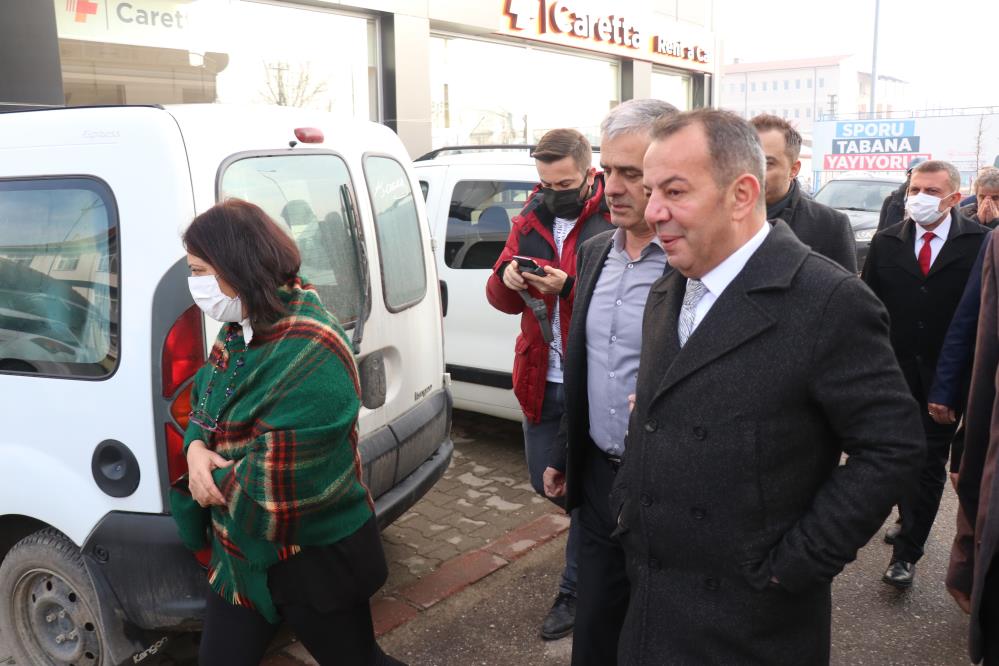 Bolu Belediye Başkanı Özcan: yabancı sevenler, göçmen sevenler kına yaksın !