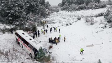 İstanbul’da yolcu otobüsü şarampole devrildi: 3 ölü Çok Sayıda Yaralı Var !