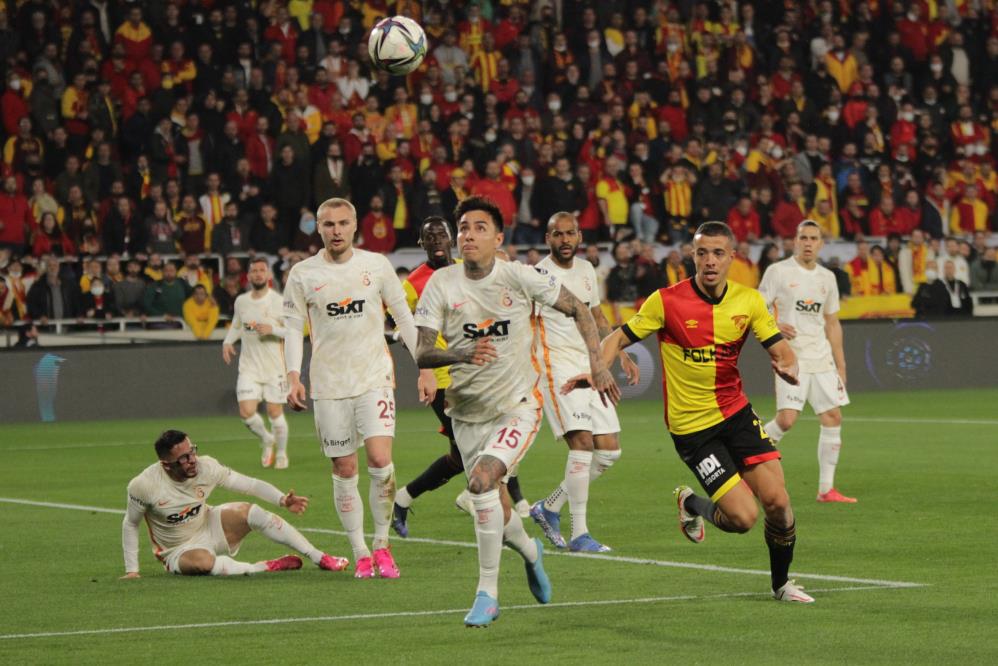 Galatasaray Haftalar Sonra İzmir’de Penaltılarla Kazandı