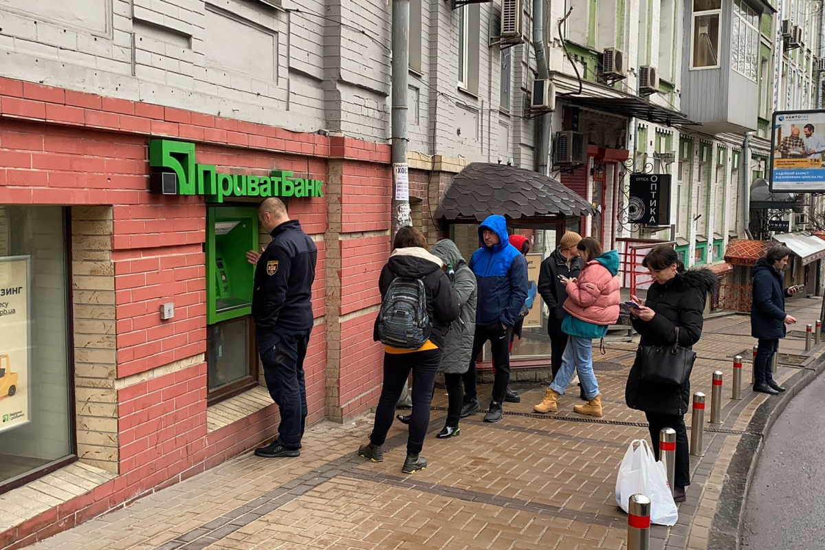 Kiev’de sokağa çıkma yasağı pazartesiye kadar uzatıldı