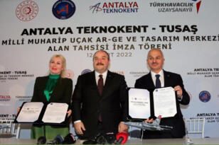 Bakan Varank:’Milli Muharip Uçak Projesi Antalya’dan irtifa kazanacak’