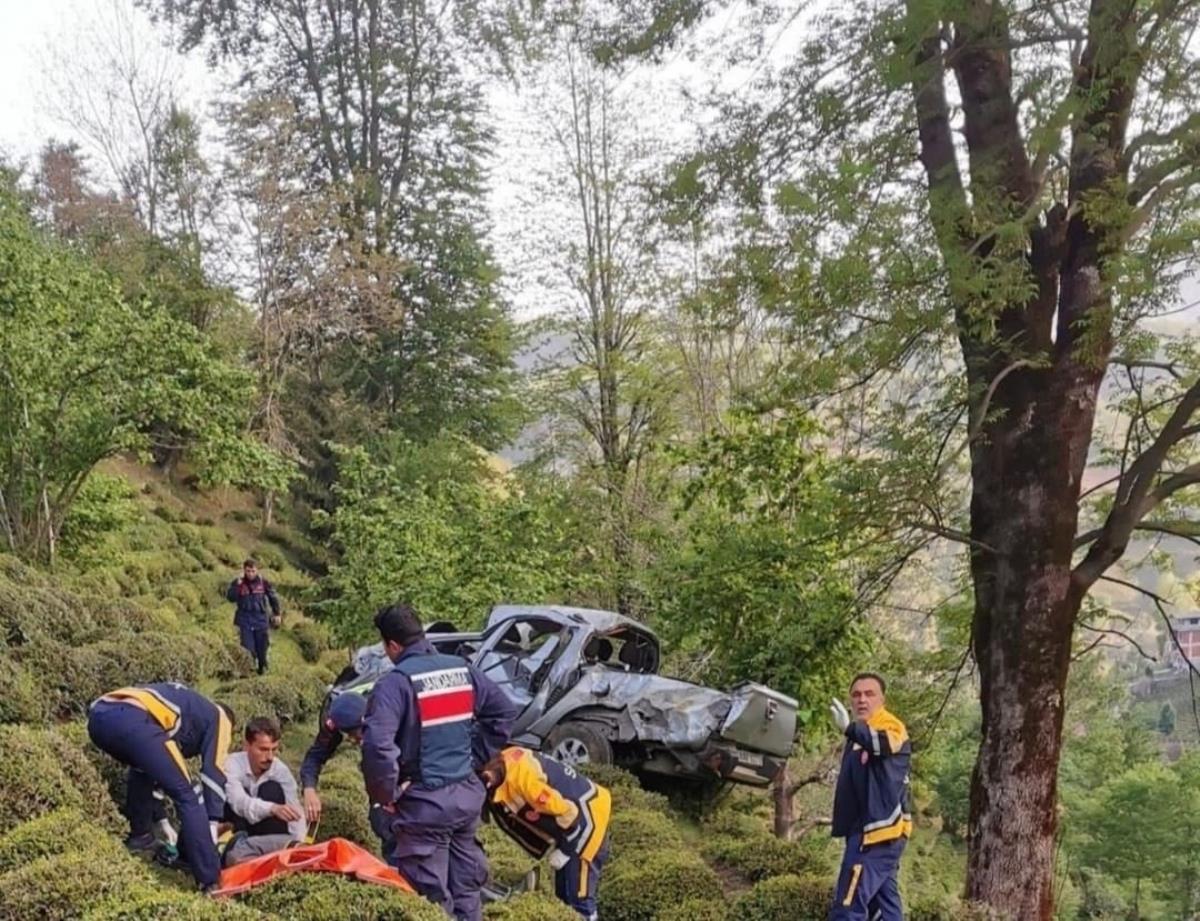 Kamyonet çay bahçesine yuvarlandı,kazada bir kişi öldü, 3 kişi yaralandı