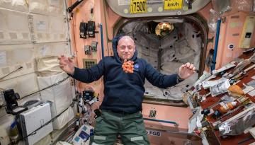 Eski astronot Scott Kelly NFT dünyasında: Ukrayna projesi 500 bin dolara satıldı