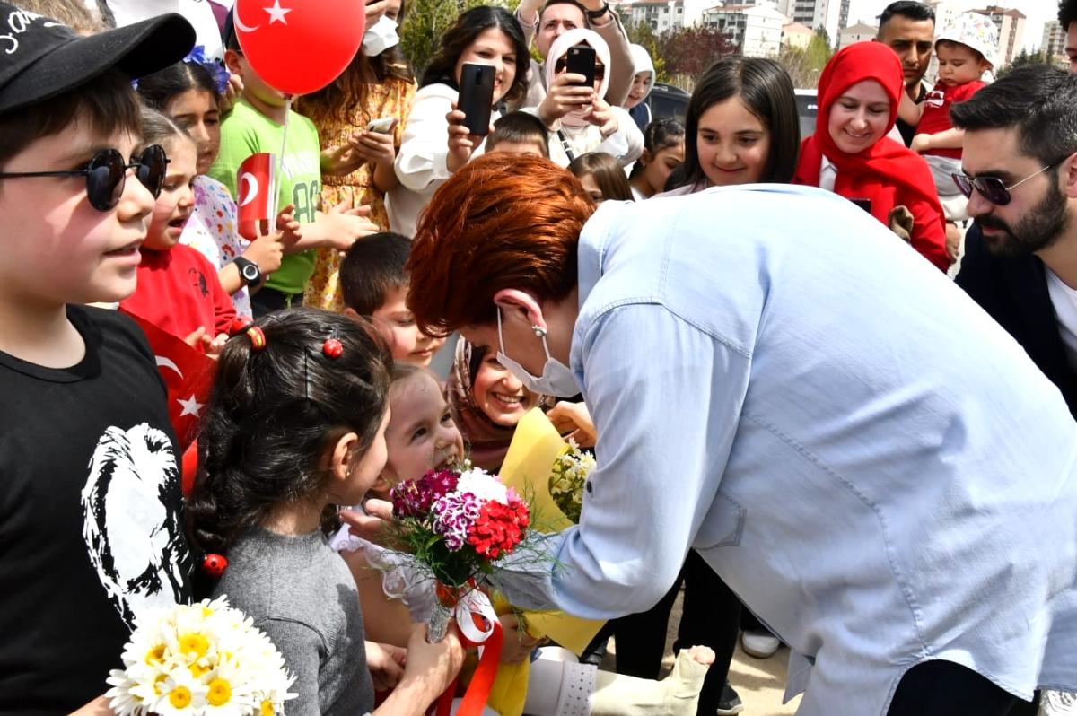 İYİ Parti Genel Başkanı Akşener, çocuk şenliğine katıldı