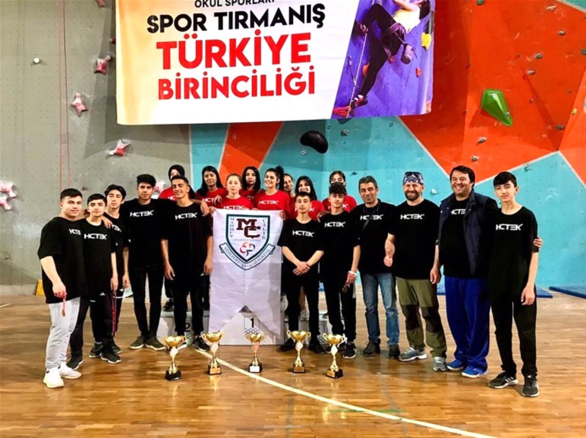 Karadeniz’li Lise öğrencilerinin Türkiye Şampiyonluğu sevinci