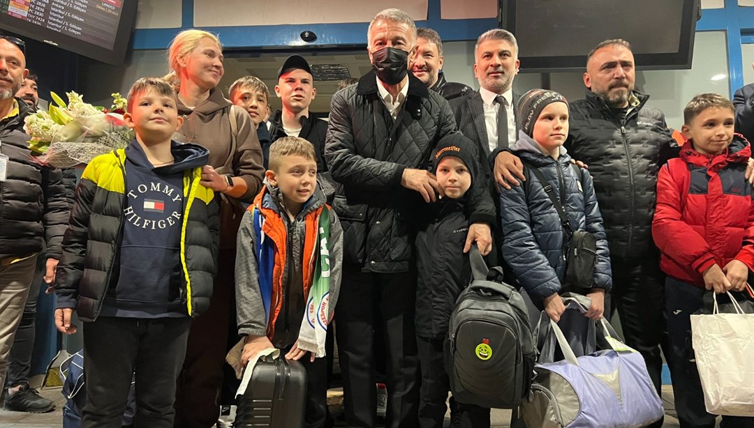 Ukraynalı futbol kulüplerinin altyapı sporcuları Türkiye’ye geldi