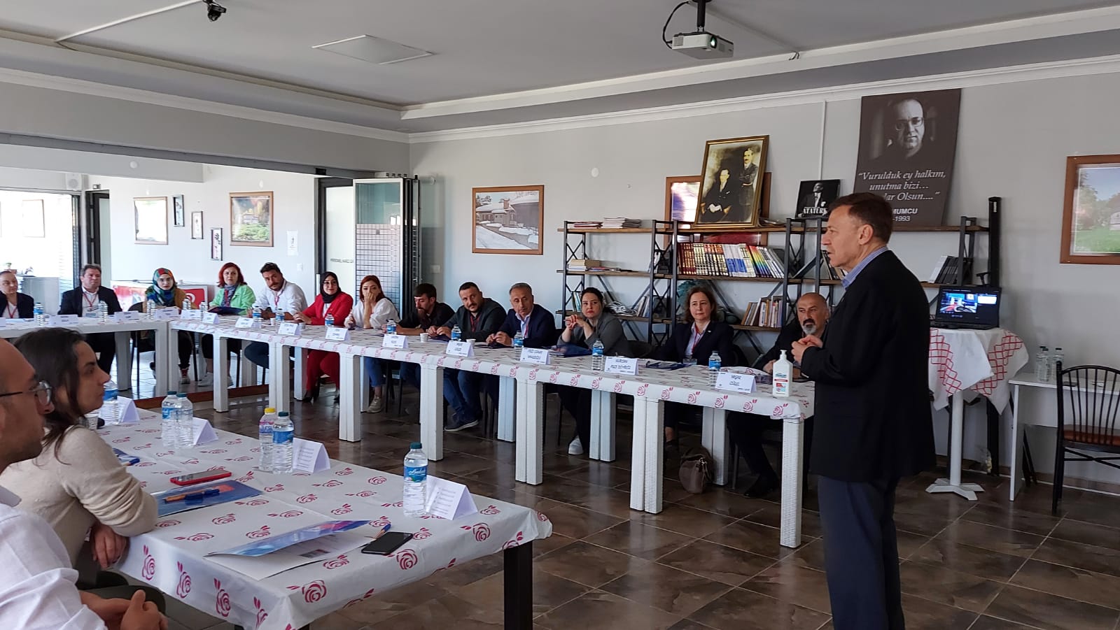 Rize CHP parti okulunda Yeni Eğitmenler Kazandırdı