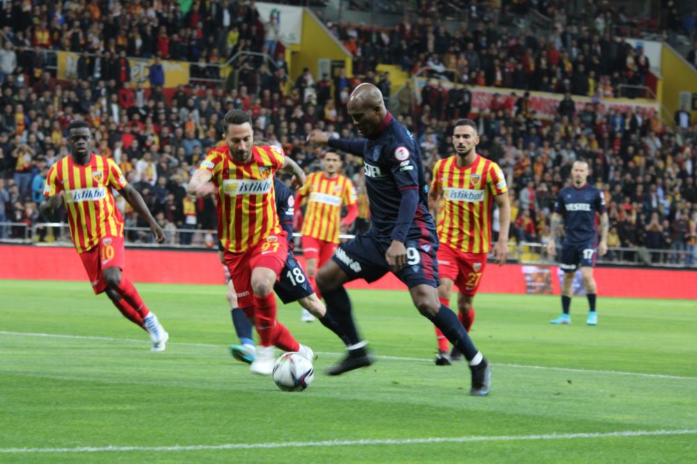 Trabzonspor Kayseride 4-2 Mağlup Oldu ve  Kupa’dan Elendi