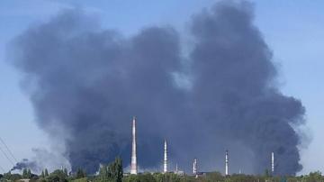 Rusya Ukrayna’da petrol rafinerisini vurdu