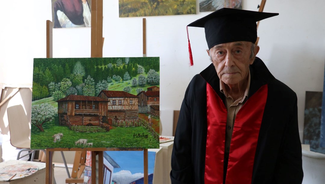 Güzel Sanatlar Fakültesi’nin 81 Yaşında Bitiren ,Hamdi Balkaş bölüm ikincisi oldu