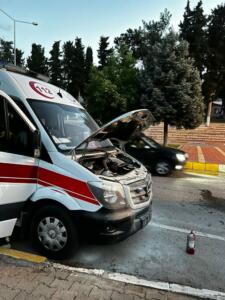 Hasta Almaya Gelen ambulans alev aldı