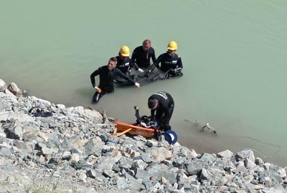 Çoruh nehrinde kaybolan 18 yaşındaki gencin cansız bedenine ulaşıldı