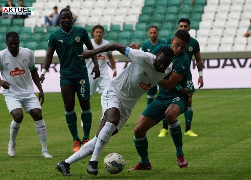 Rizespor, Karadeniz derbisinde Giresunspor’u evinde mağlup etti 1-2