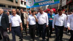 Rizespor'lu Traftarlar birlik ve dayanışma için yürüdü 