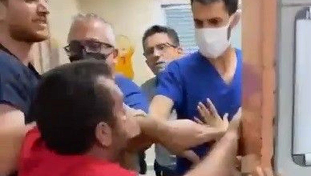 ‘Maske’ uyarısında bulunan doktora saldırı