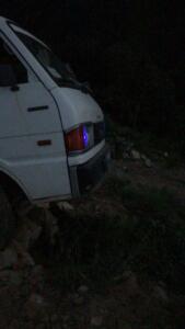 Rize'de askıda kalan kamyonetten atlayan sürücü hayatını kaybetti