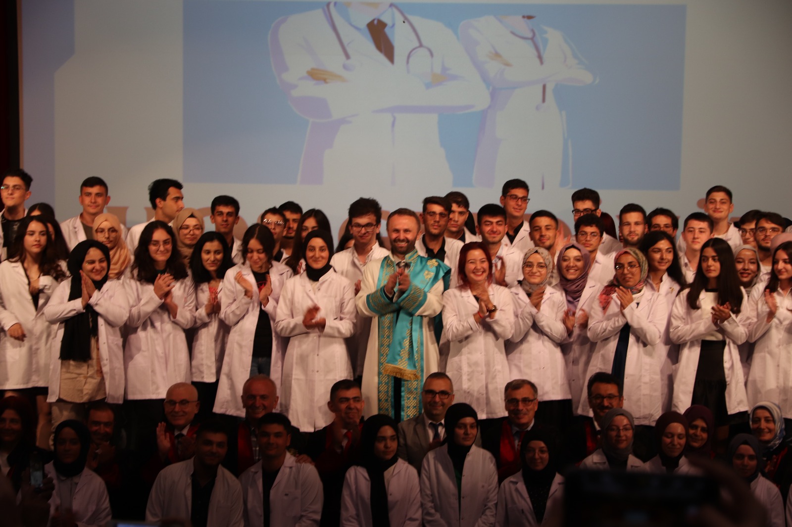 RTEÜ Tıp Fakültesi Beyaz Önlük Giyme Töreni Gerçekleştirildi