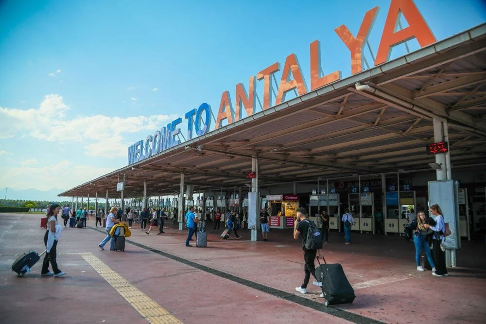 Kısmi seferberlik sonrası Rusya’dan Antalya’ya kaçış