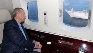 Cumhurbaşkanı Erdoğan’dan, TCG Anadolu Gemisi’ne havadan inceledi