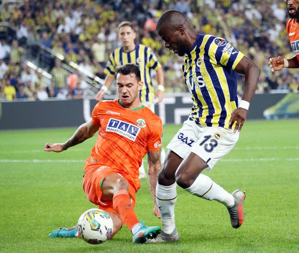 Fenerbahçe Kadıköy’de Alanyaspor’u 5 Golle Uğurladı