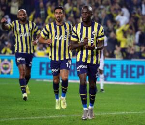 Kadıköy'de Gol Düellosunu Fenerbahçe Kazandı 5-4