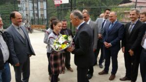 Rize'de geçtiğimiz yıl yaşanan selde bahçesi zarar gören okul yeniden eğitim ve öğretime açıldı
