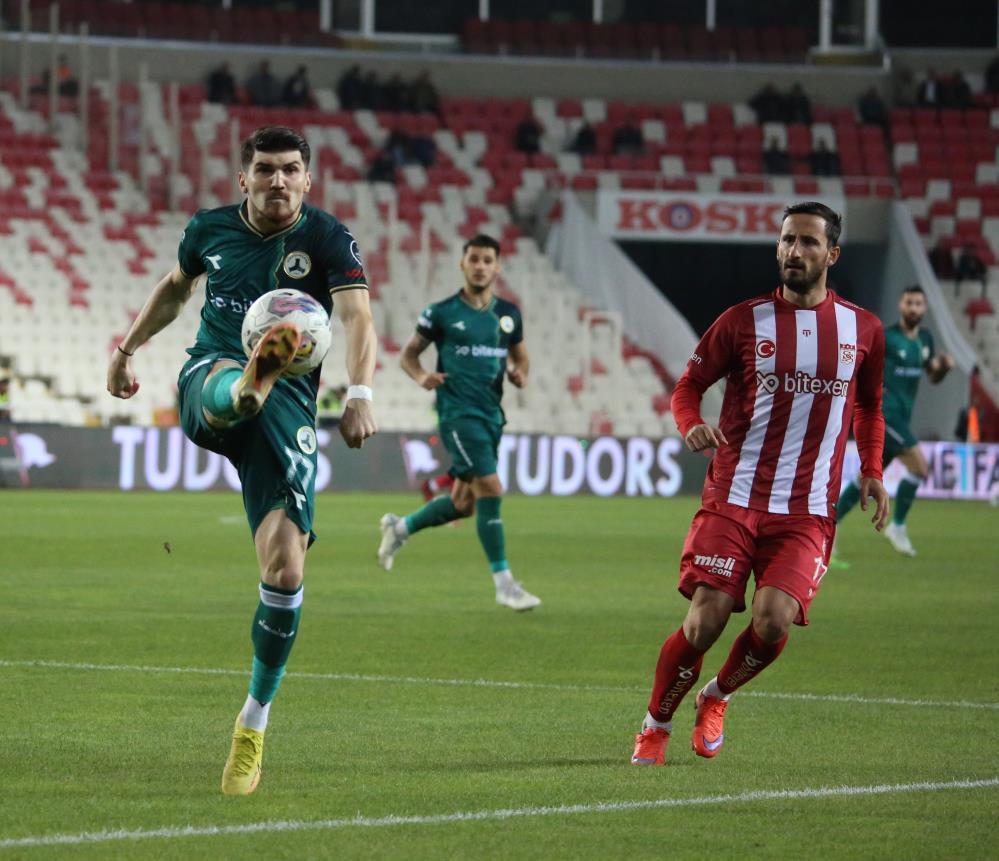 Sivasspor Giresunspor’u 3-0 Mağlup Etti