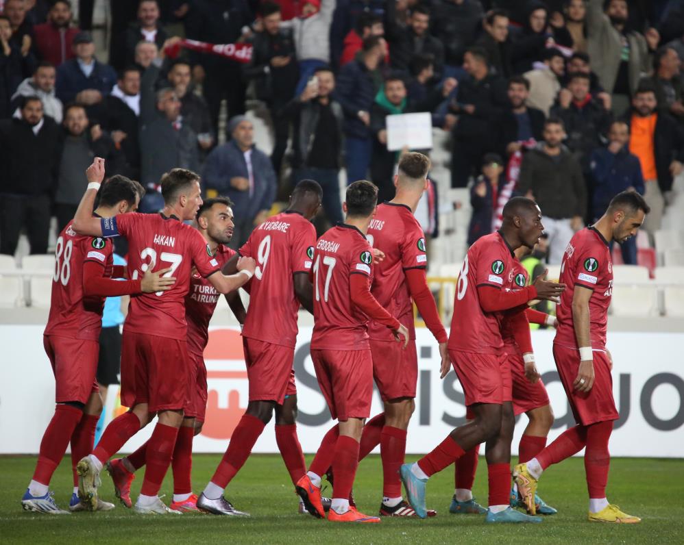 Sivasspor  CFR Cluj’u  3-0 Mağlup Ederek, liderliğini Devam Ettirdi