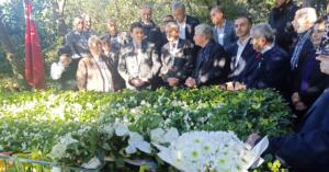 Eski Başbakanlardan Mesut Yılmaz,Mezarı başında Dualarla Anıldı