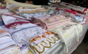 Rize'de, Diyanet Vakfı Kadın Kollarının Düzenlediği Hayır Çarşısı Açıldı
