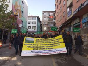 Tunceli’de köylüler ,HDP ve Maçoğlu'na Tepki Göstererek Belediyeye Yürüdü