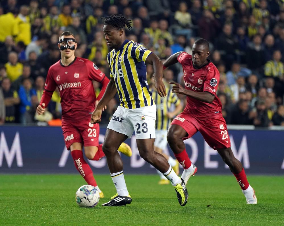 Fenerbahçe 10 Kişi Kaldığı maçta Sivasspor’u 1-0 Mağlup Etti