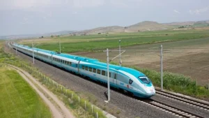 Canikli: Erzincan-Trabzon demiryolu projesinin başka şehre(RİZE) kaydırılması söz konusu değil!