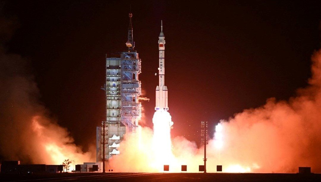 Çin, tek seferde 14 uyduyu uzaya yolladı