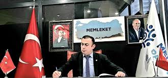 Bayrak; Hükümet istifa” diye tezahürat yapan Fenerbahçe taraftarlarına, fosseptik farelerinin çığlıkları ifadesini kullanan, Rizespor yönetimine tepki gösterdi