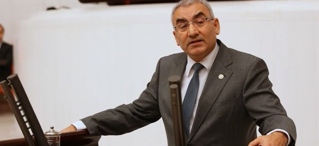 İYİ Parti’den İstifa Eden Prof. Dr. Ayhan Altıntaş istifasını geri çektiğini açıkladı