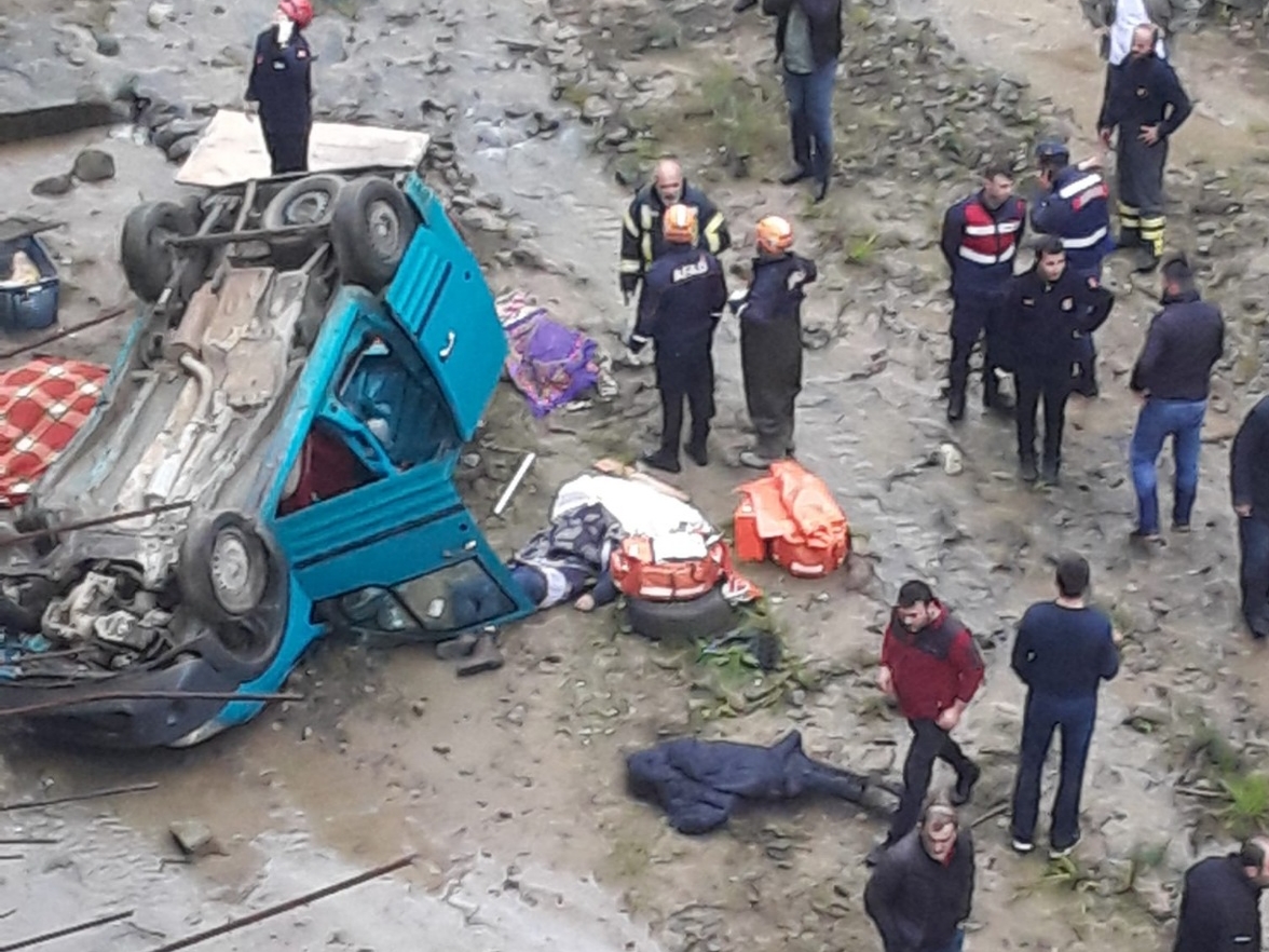 Rize’de feci kaza 4 kişi hayatını kaybetti