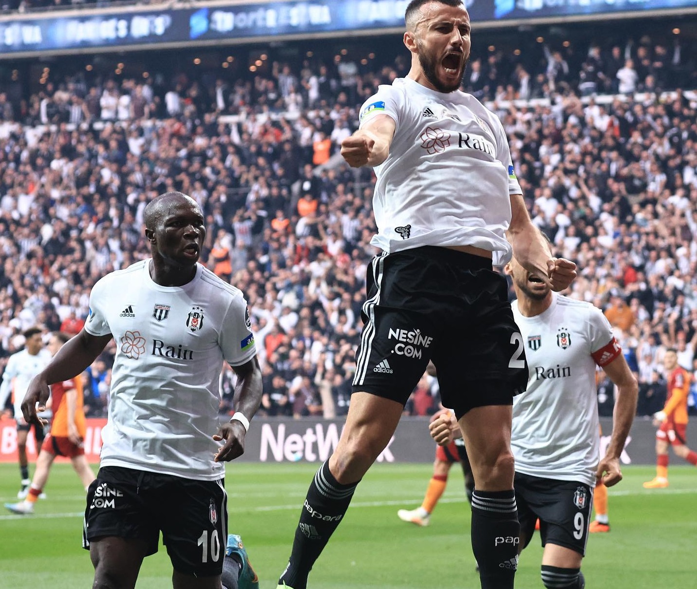 Beşiktaş 1-0 Geriden Gelip, Galatasaray’ı 3-1 Mağlup Etti