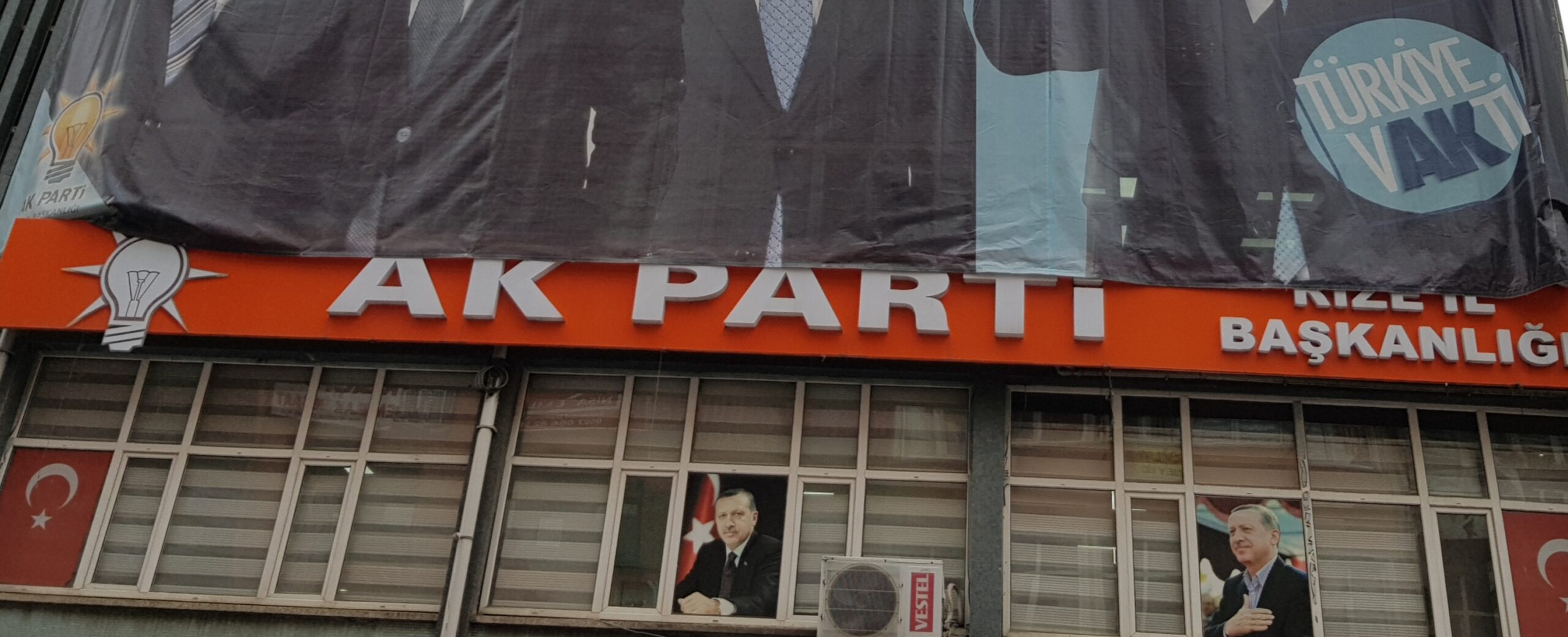 Ak parti Rize’de,2019 Yerel seçim hezimeti ve halkın Tasvip etmediği adaylar bu sonucu doğurmuştur