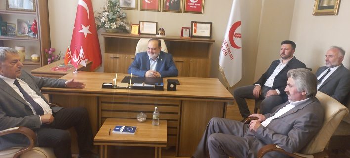 CHP Rize Milletvekili Tahsin Ocaklı ,Siyasî Partilere Teşekkür Ziyaretlerini Sürdürüyor