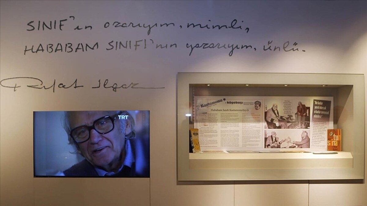 Hababam Sınıfı’nın efsanevi hocası olan gerçek Kel Mahmut’un fotoğrafı müzede sergileniyor