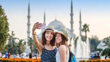 Türkiye yılın ilk 4 ayında 11 milyondan fazla ziyaretçi ağırladı