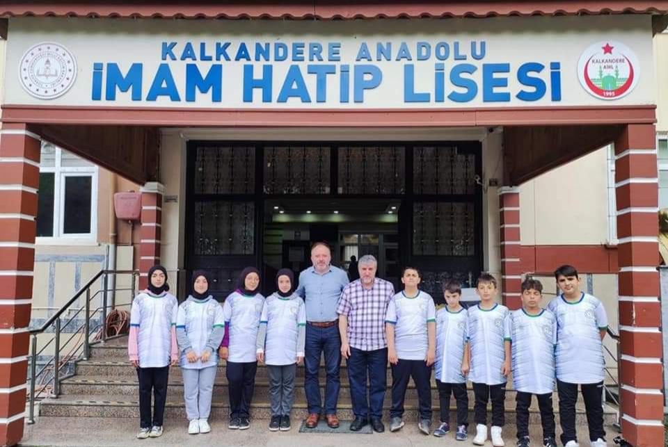 Kalkandere Anadolu İmam Hatip Lisesi ,okul sporlarında Türkiye ikincisi