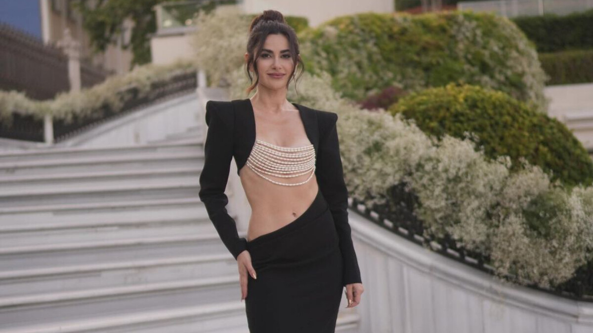 Nesrin Cavadzade’nin cesur elbisesi eleştirildi