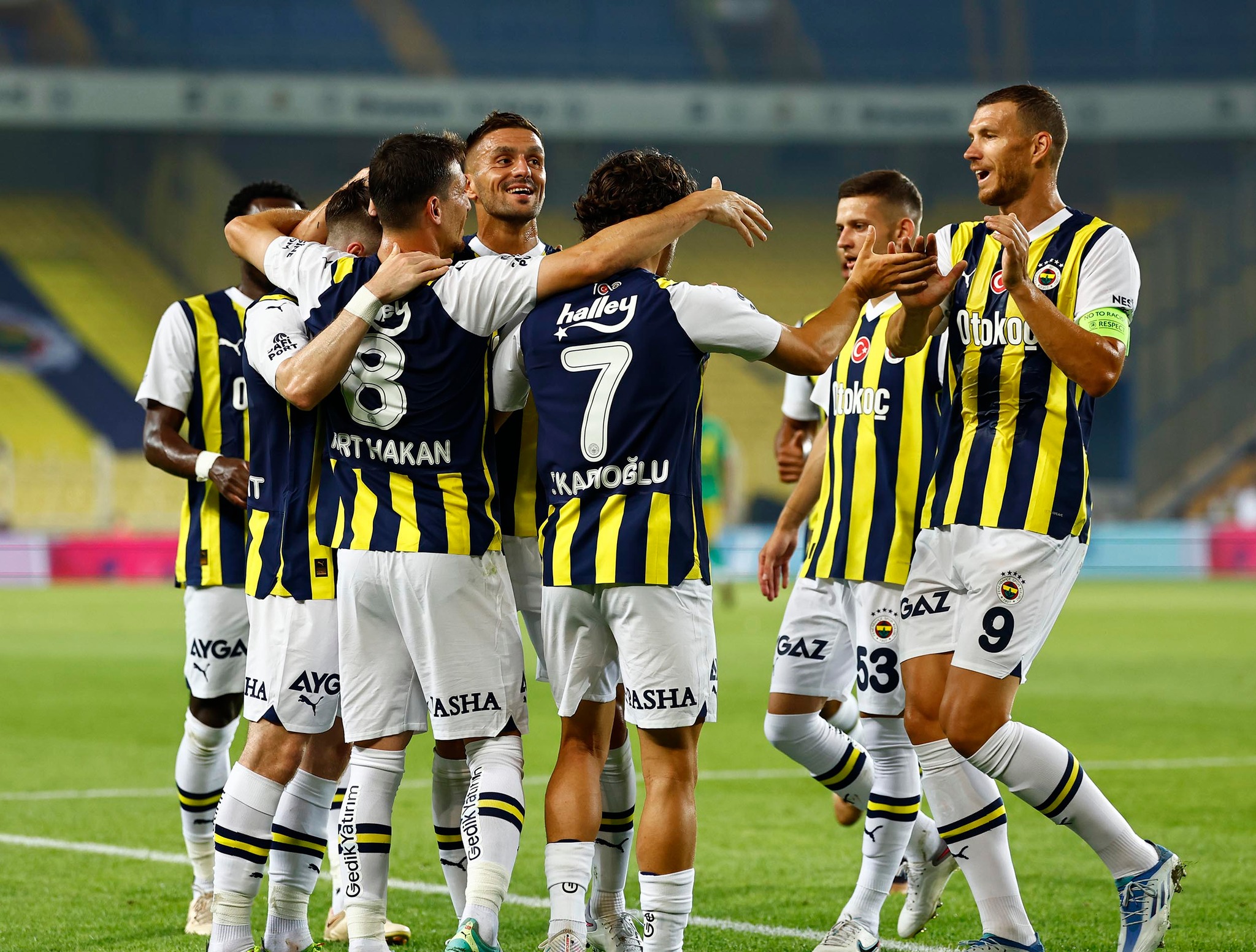 Fenerbahçe’nin Konferans Liginde rakipleri belli oldu
