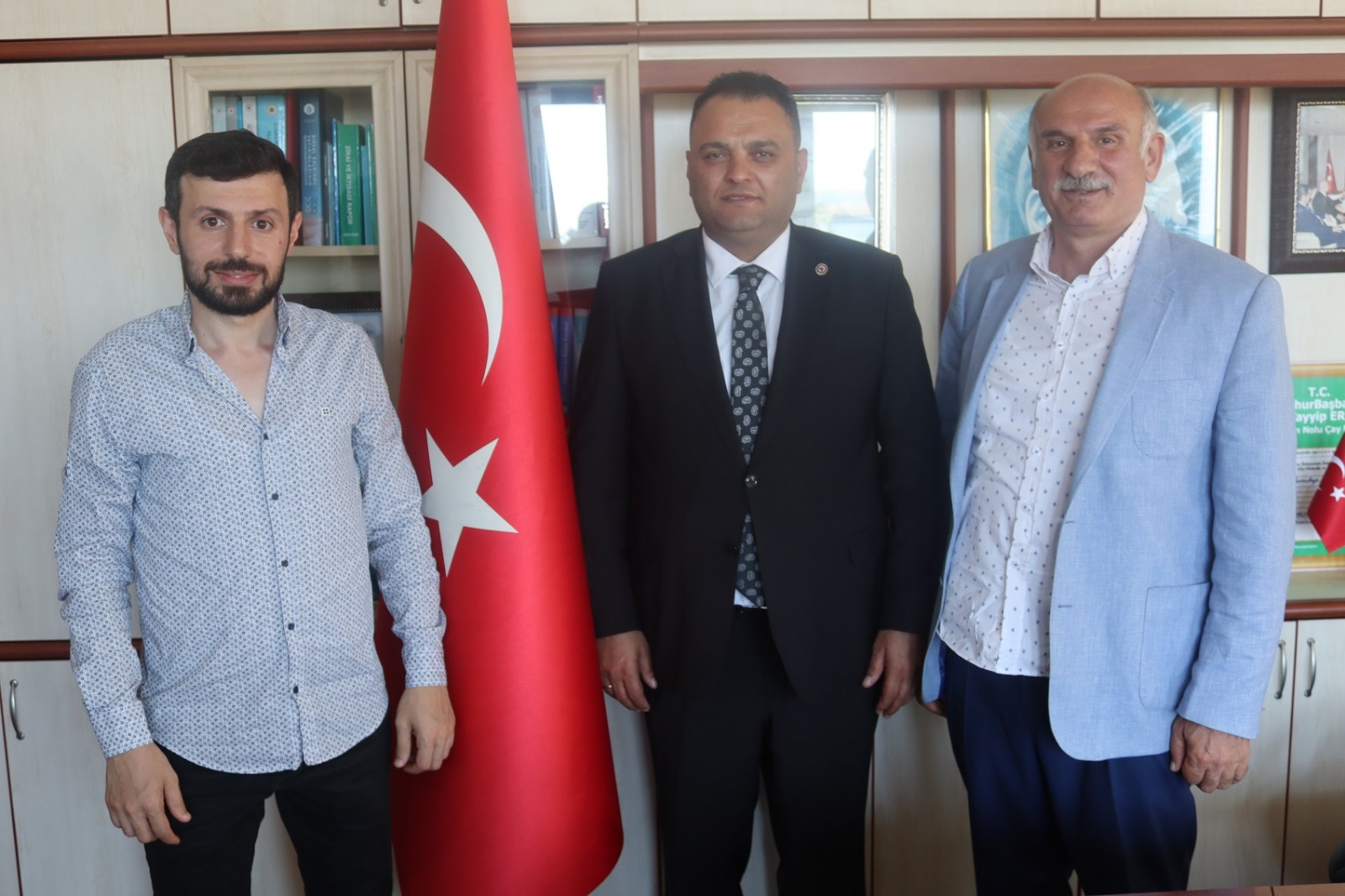 Rize Ziraat Mühendisleri Odası Rize Şube Başkanı Muhammet Pertek  Rize Ziraat Odası Başkanı Bünyamin Arslan’ı  ziyaret etti.